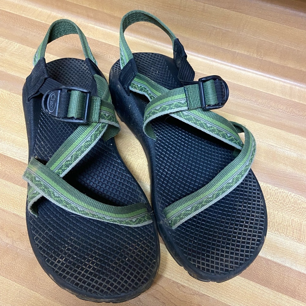 Women’s size 10 chacos